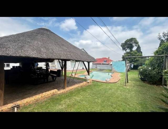 5 BEDROOM HOUSE FOR SALE IN PRIMROSE EAST